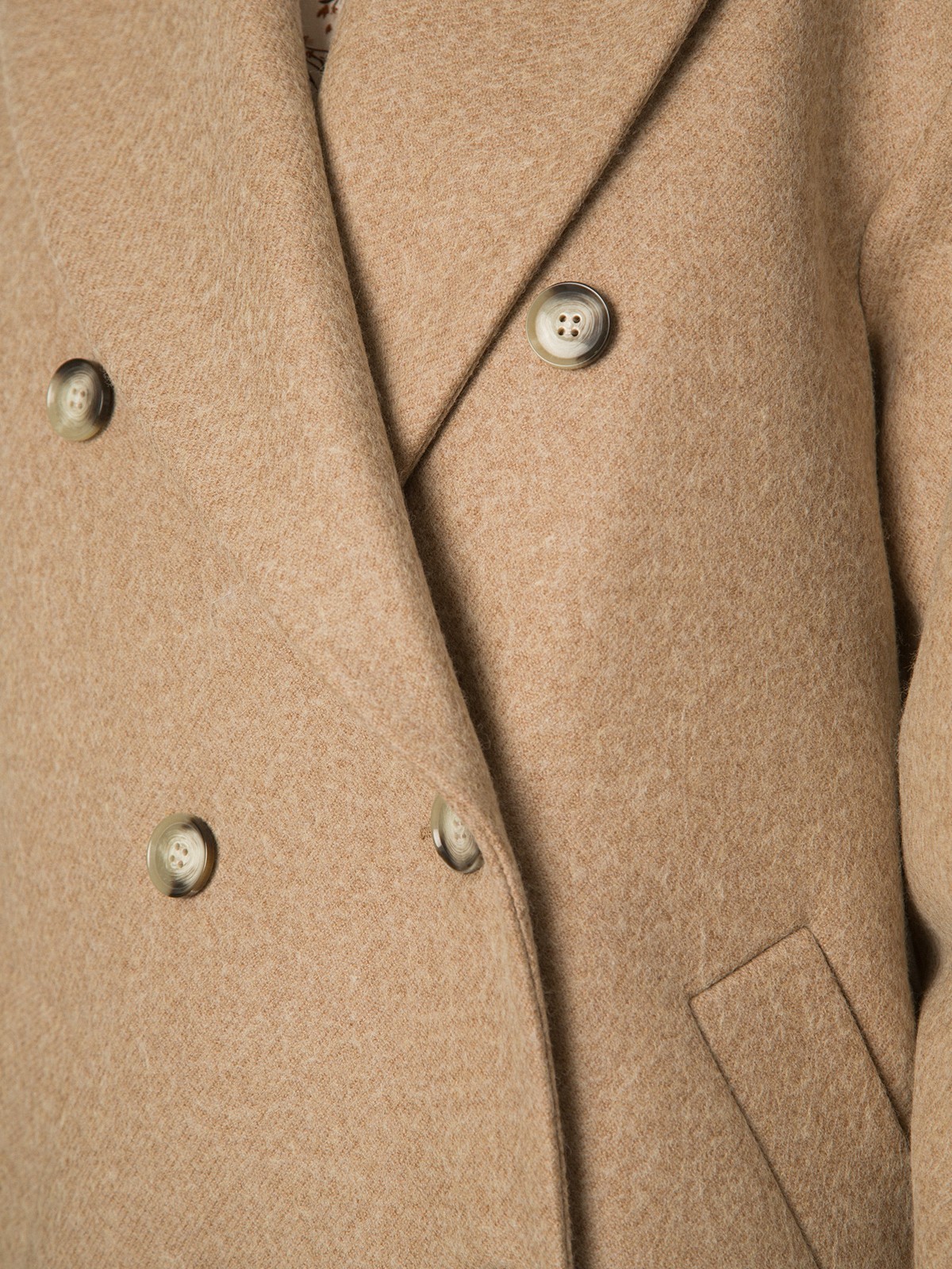 Шерстяное пальто с обьемными рукавами