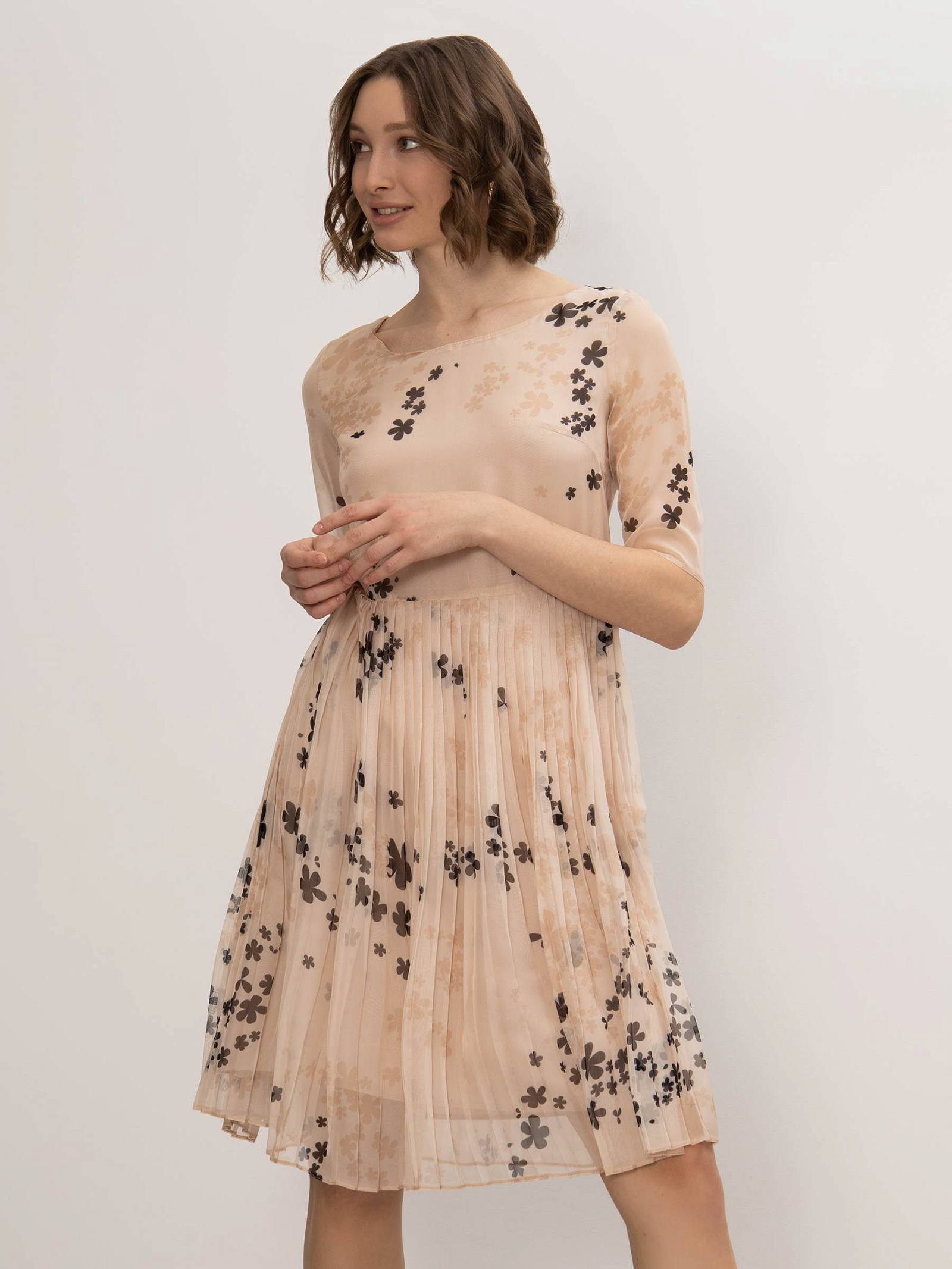 Шифоновое платье с плиссировкой
